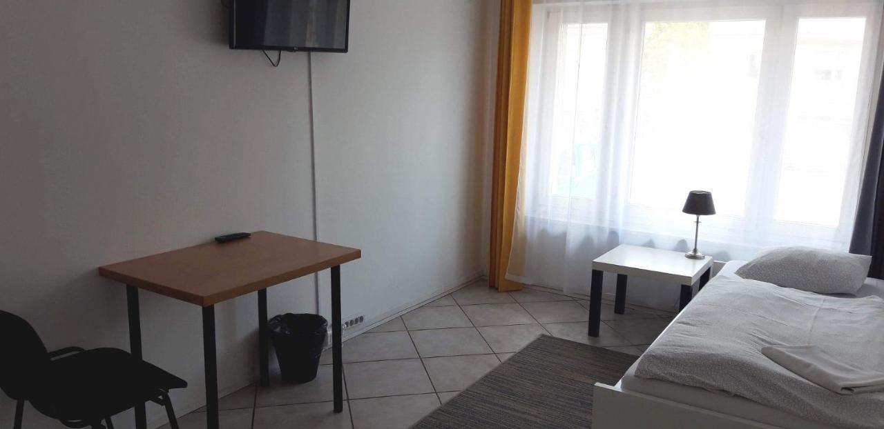 Miastkovo Hostel Poznan Luaran gambar